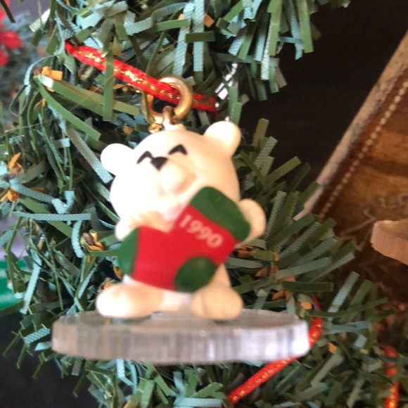 Frosty friends wreath with all ornaments attached 1990 Hallmark MIB - Picture 3 of 9